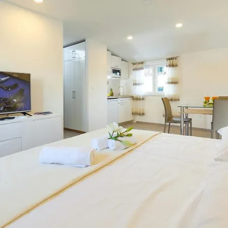 & Libar 스플리트