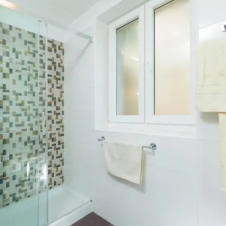 & Libar Апартаменти Спліт