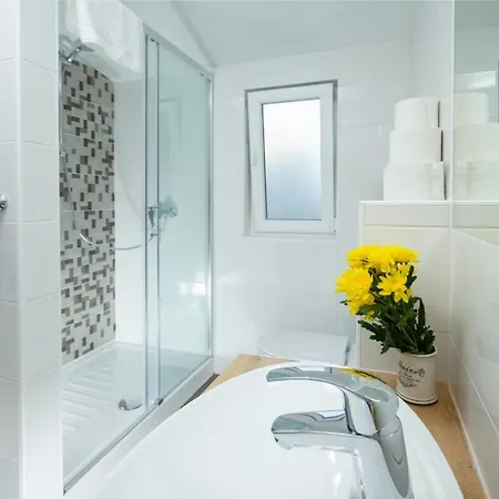 & Libar * سبليت